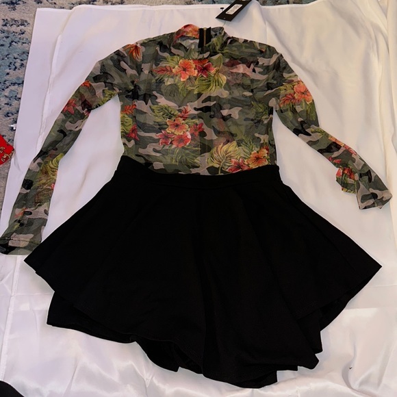 Camo Floral Romper - Picture 7 of 11